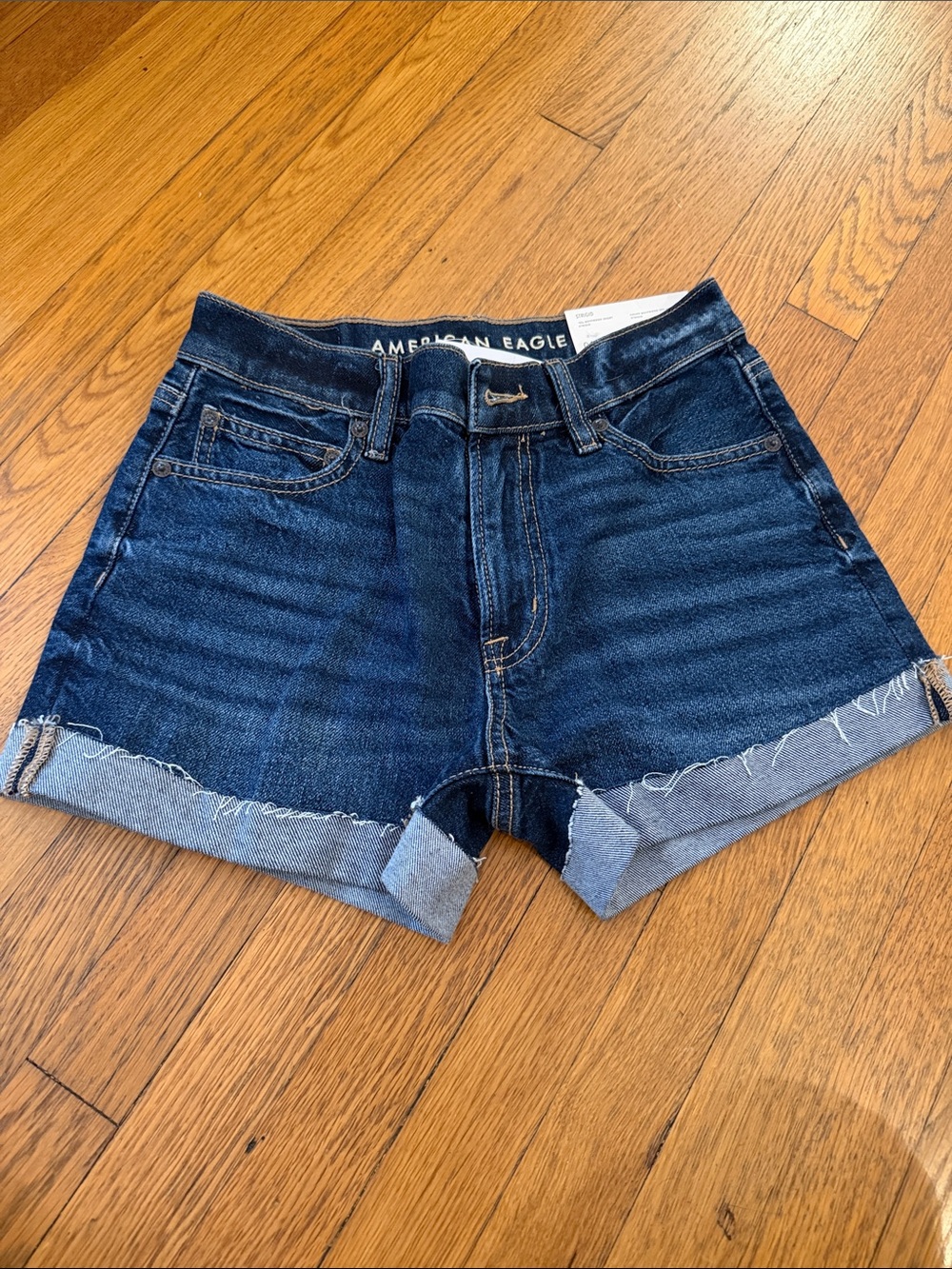American Eagle Indigo Cuff Denim Shorts ‘90s Boyfriend Short 24w high rise NWT